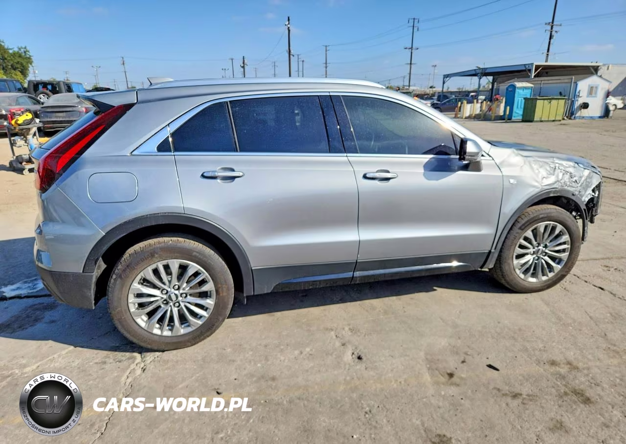 2025 Cadillac Xt4 Premium Luxury VIN:1GYFZCR48SF138578 - 3