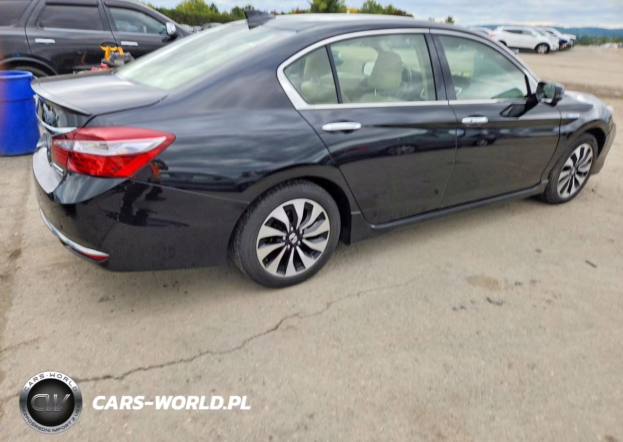 2017 Honda Accord Touring Hybrid VIN:JHMCR6F75HC029061 - 3