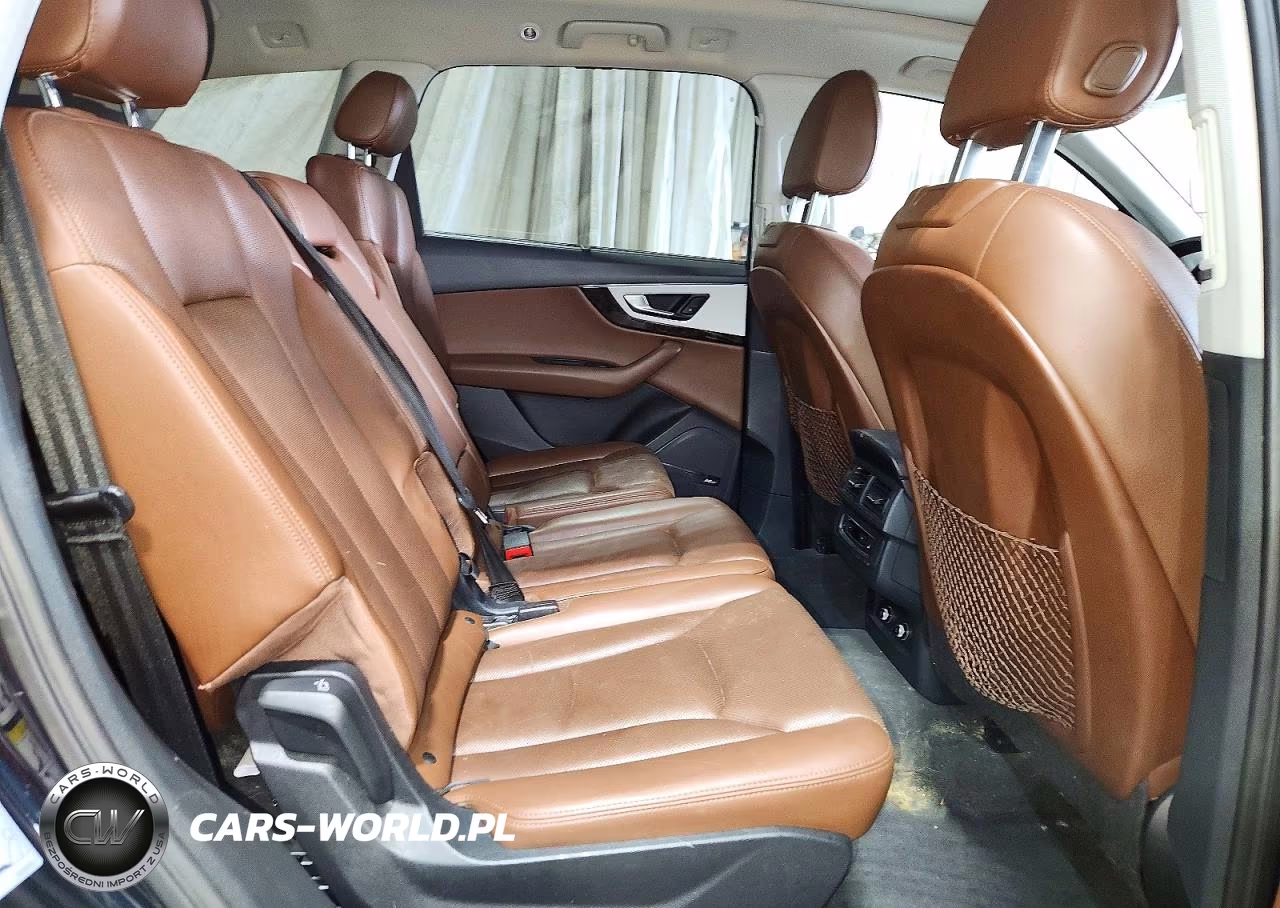 2018 Audi Q7 Premium Plus VIN:WA1LHAF71JD003218 - 11