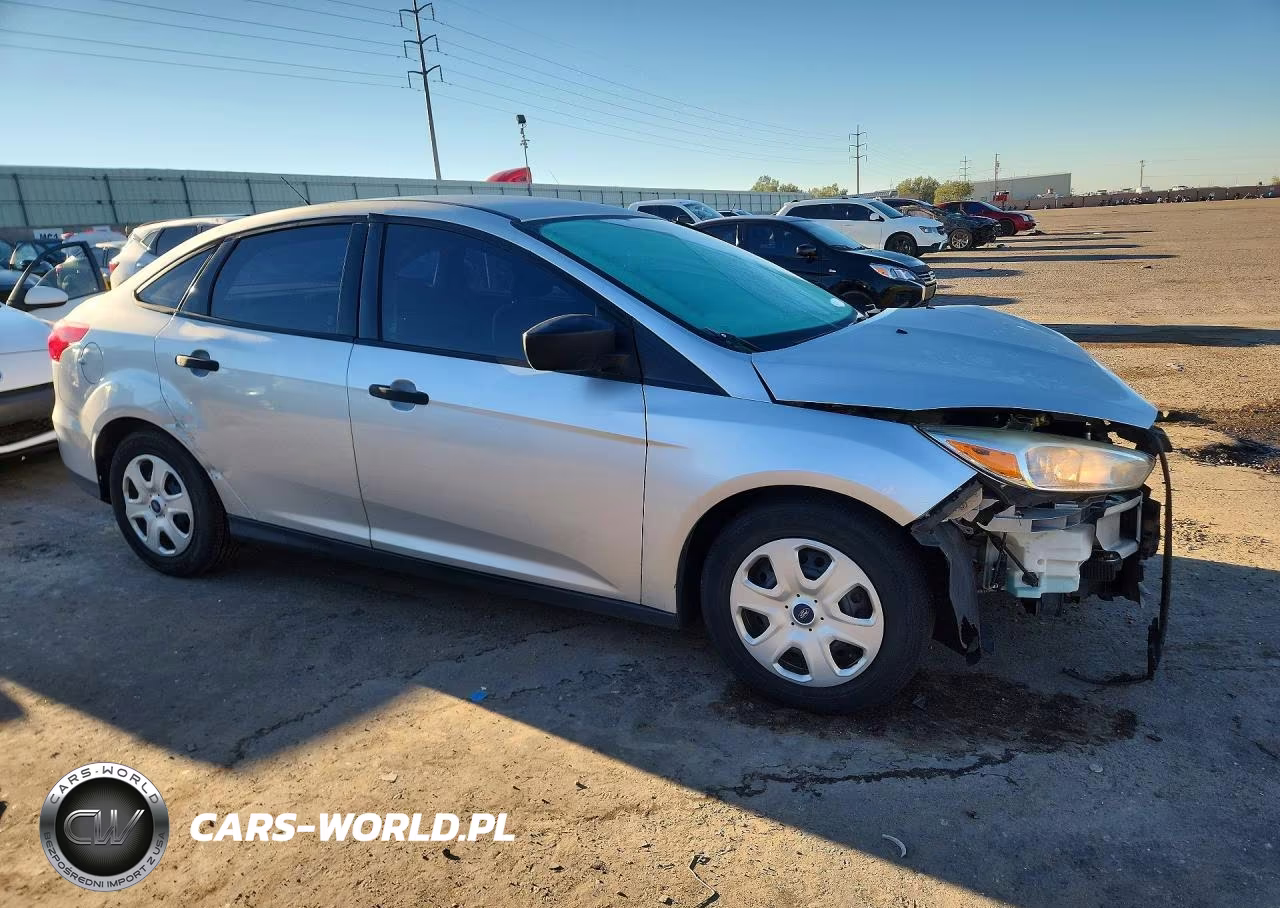 2017 Ford Focus S VIN:1FADP3E24HL342978 - 4