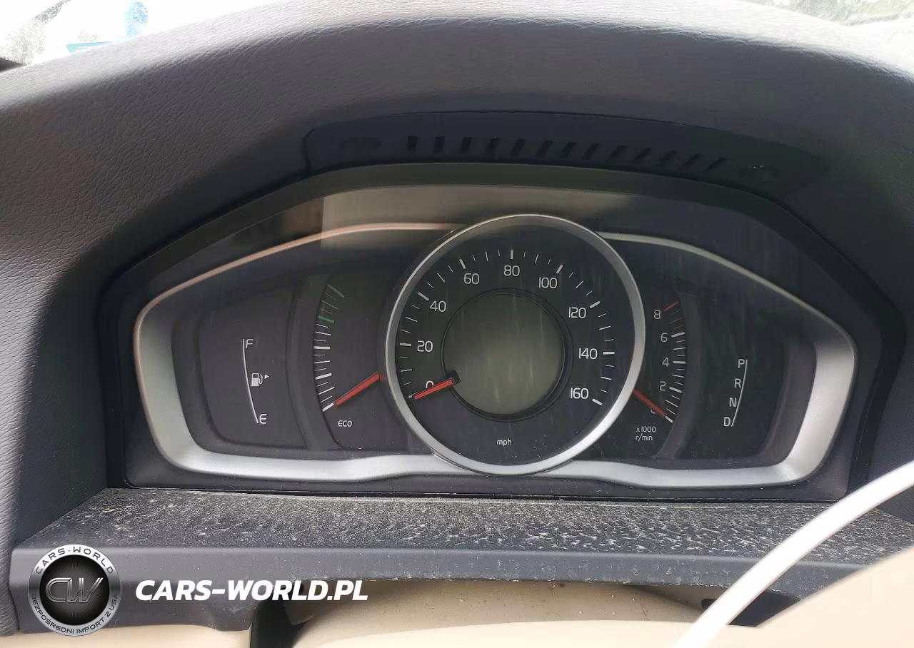 2015 Volvo S60 VIN:YV140MFJ9F1361183 - 9