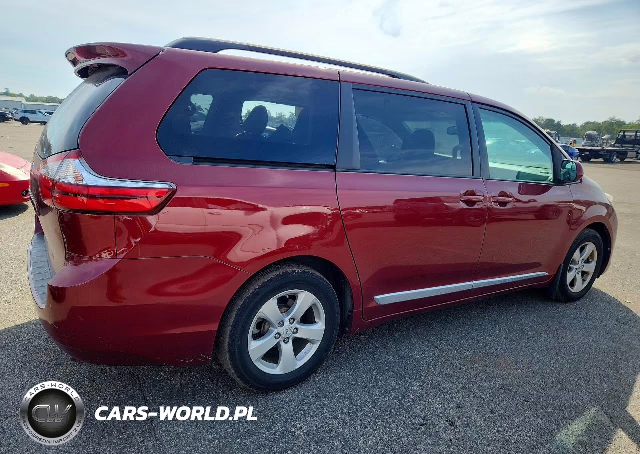 2017 Toyota Sienna Le VIN:5TDKZ3DC9HS884520 - 3