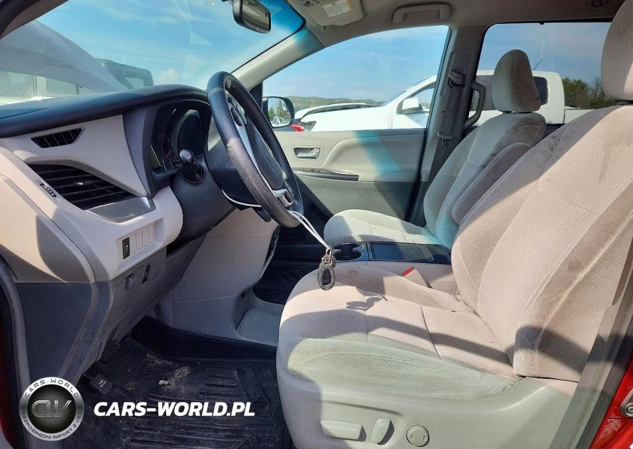 2017 Toyota Sienna Le VIN:5TDKZ3DC9HS884520 - 7