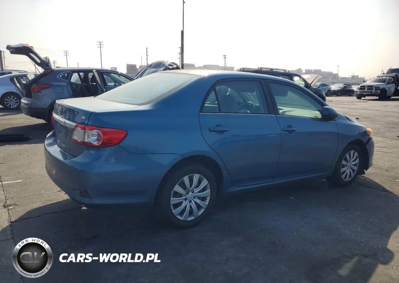 2013 Toyota Corolla Le VIN:5YFBU4EE2DP194731 - 3