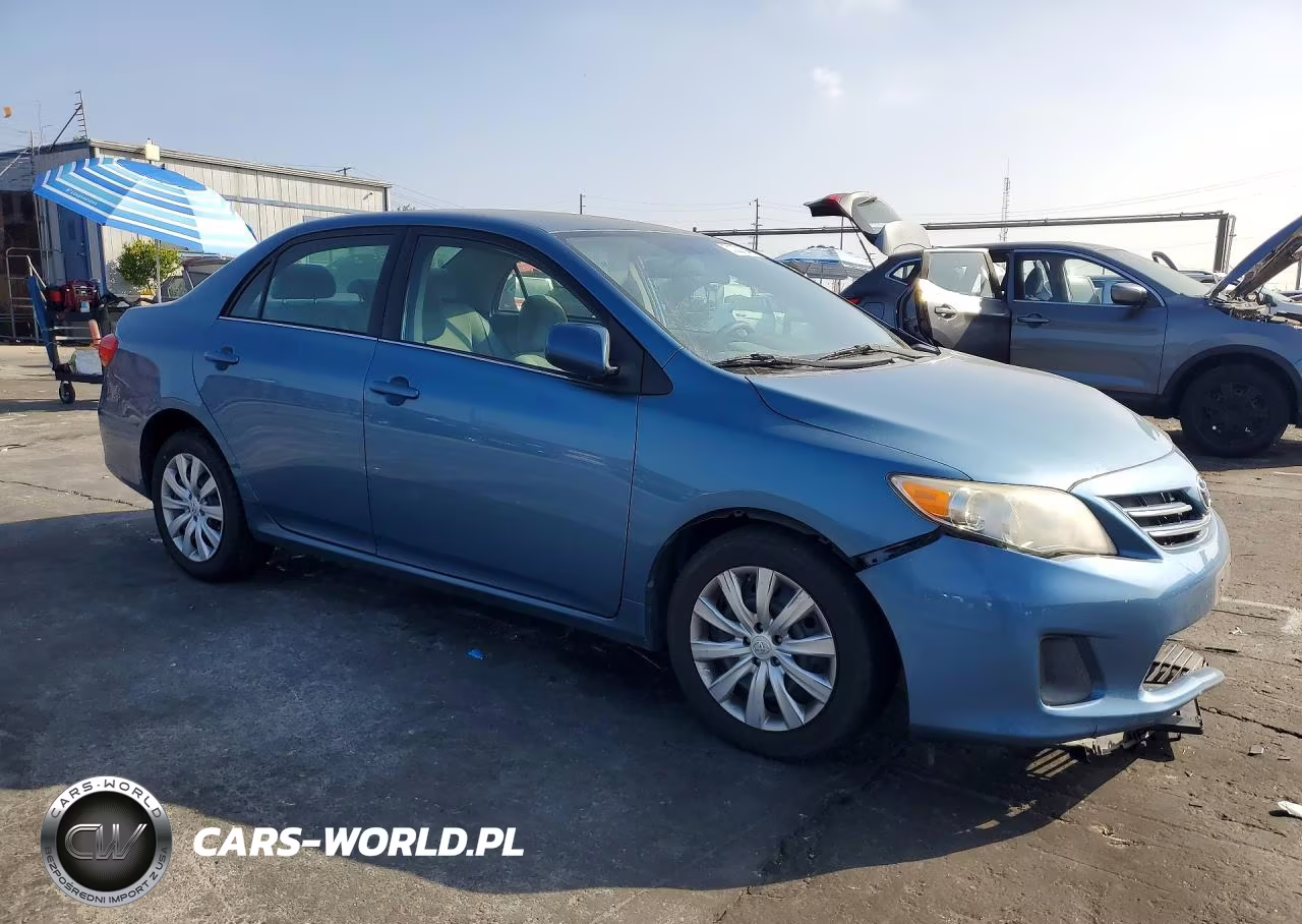2013 Toyota Corolla Le VIN:5YFBU4EE2DP194731 - 4