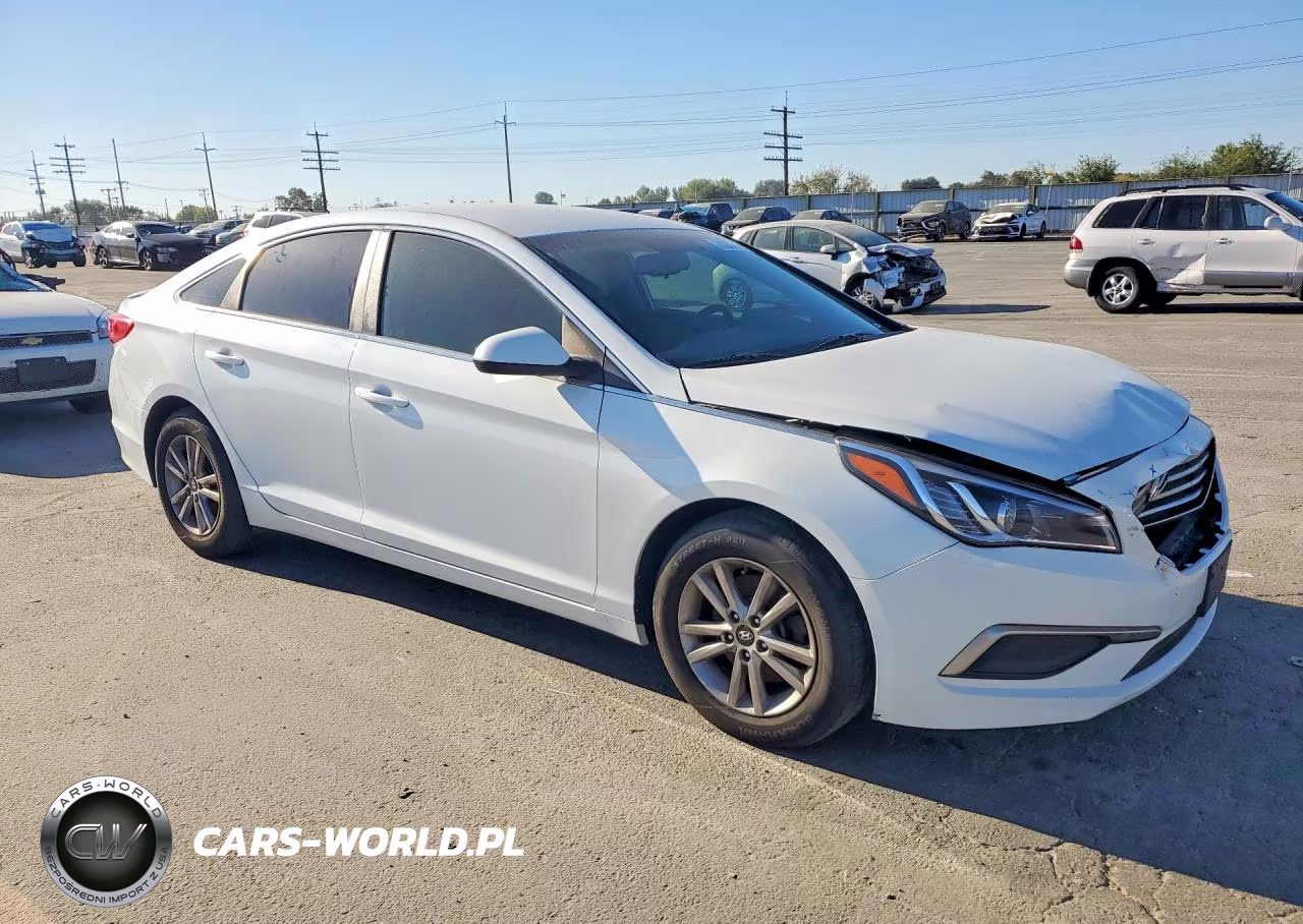2016 Hyundai Sonata Se VIN:5NPE24AF7GH330273 - 4