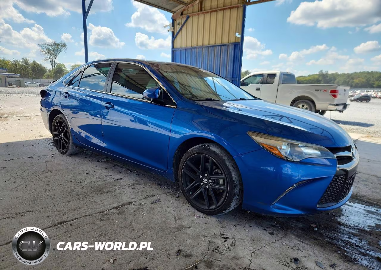 2016 Toyota Camry Special Edition VIN:4T1BF1FK1GU549582 - 4