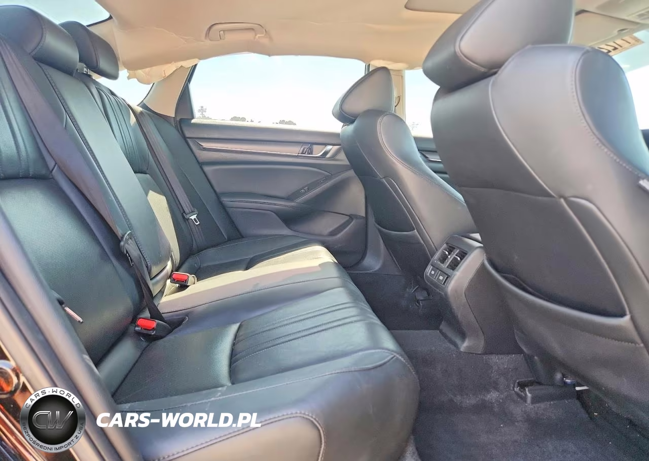 2022 Honda Accord Touring Hybrid VIN:1HGCV3F97NA007682 - 10