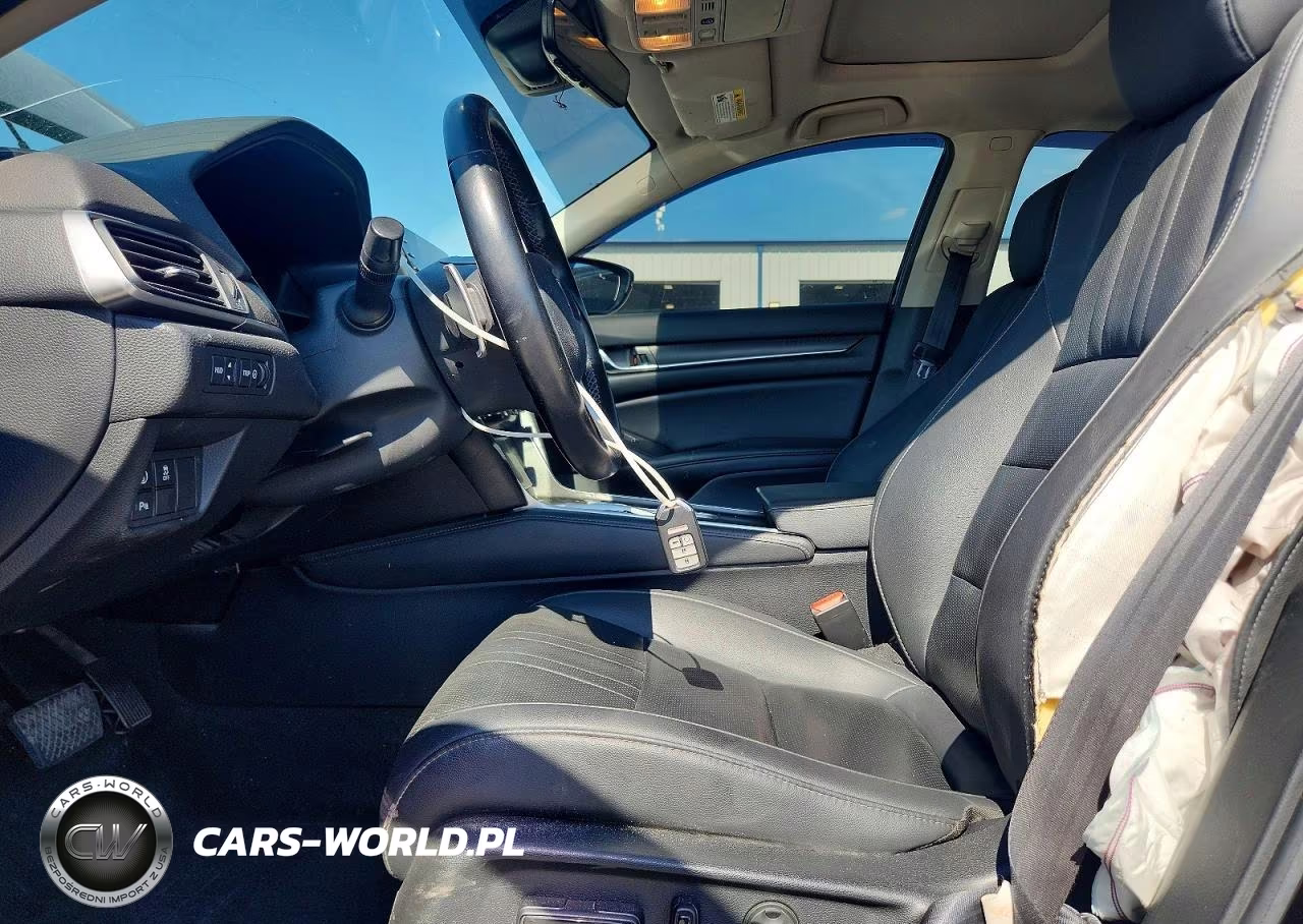 2022 Honda Accord Touring Hybrid VIN:1HGCV3F97NA007682 - 7