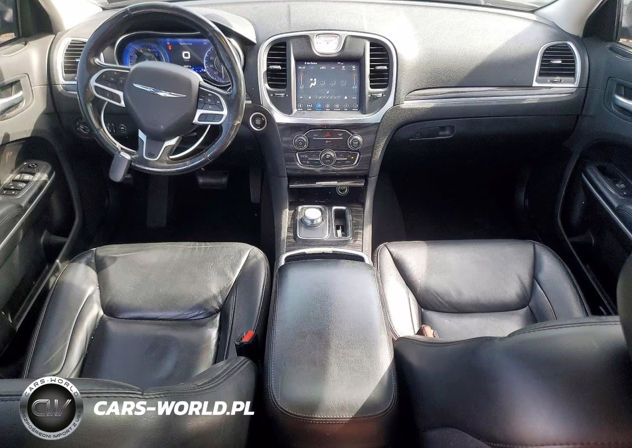 2019 Chrysler 300 Touring VIN:2C3CCARG0KH573414 - 8