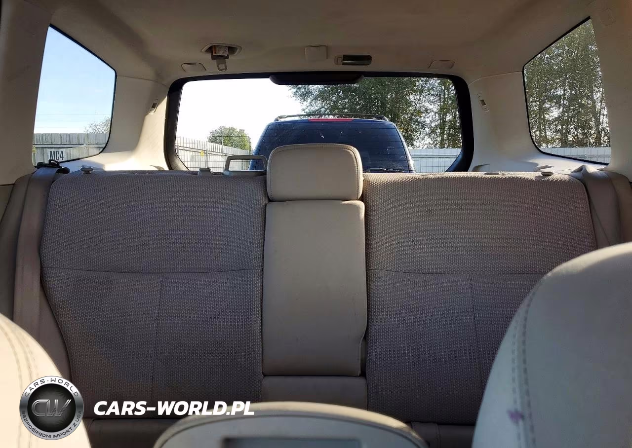 2011 Subaru Forester 2.5X Premium VIN:JF2SHADC5BH719987 - 10