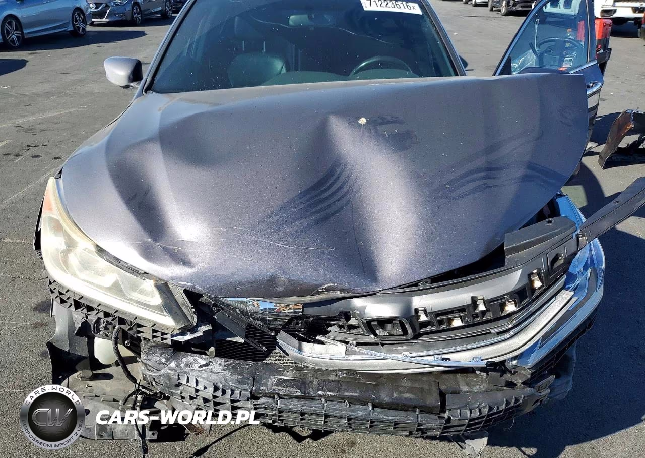 2017 Honda Accord Sport Special Edition VIN:1HGCR2F10HA182191 - 11