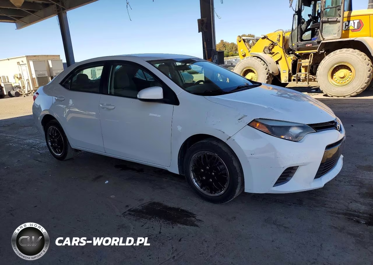2016 Toyota Corolla Le VIN:5YFBURHE3GP424368 - 4