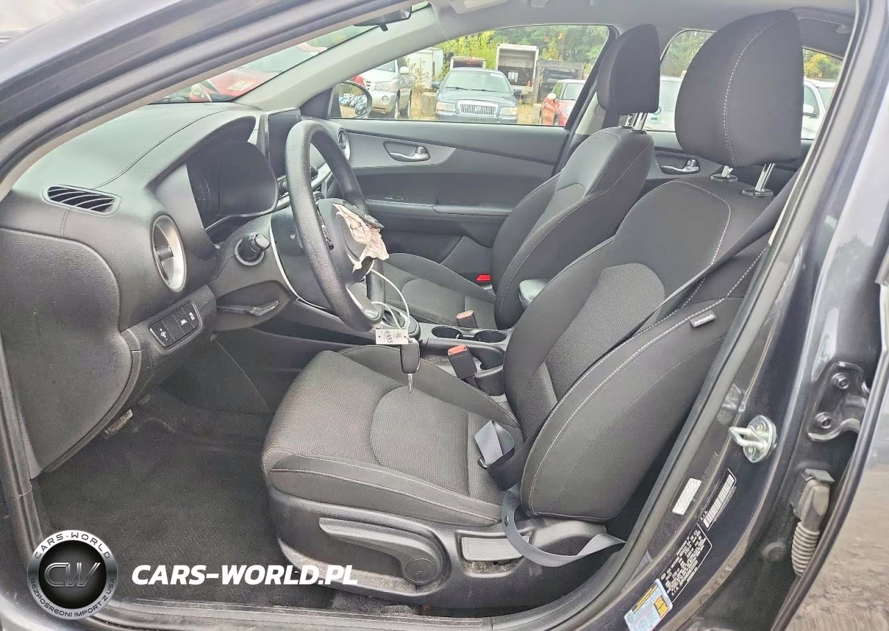 2021 Kia Forte Lxs VIN:3KPF24ADXME333509 - 7