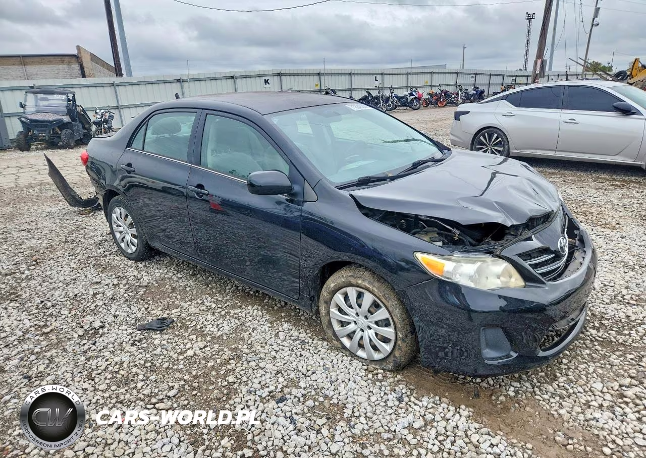 2013 Toyota Corolla Le VIN:5YFBU4EE5DP085194 - 4