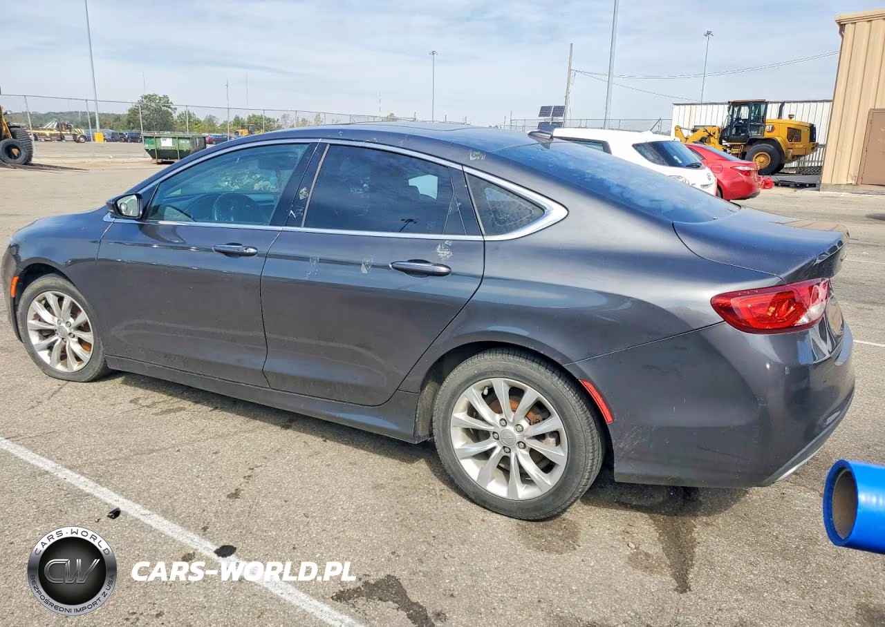 2015 Chrysler 200 C VIN:1C3CCCCG6FN633732 - 2
