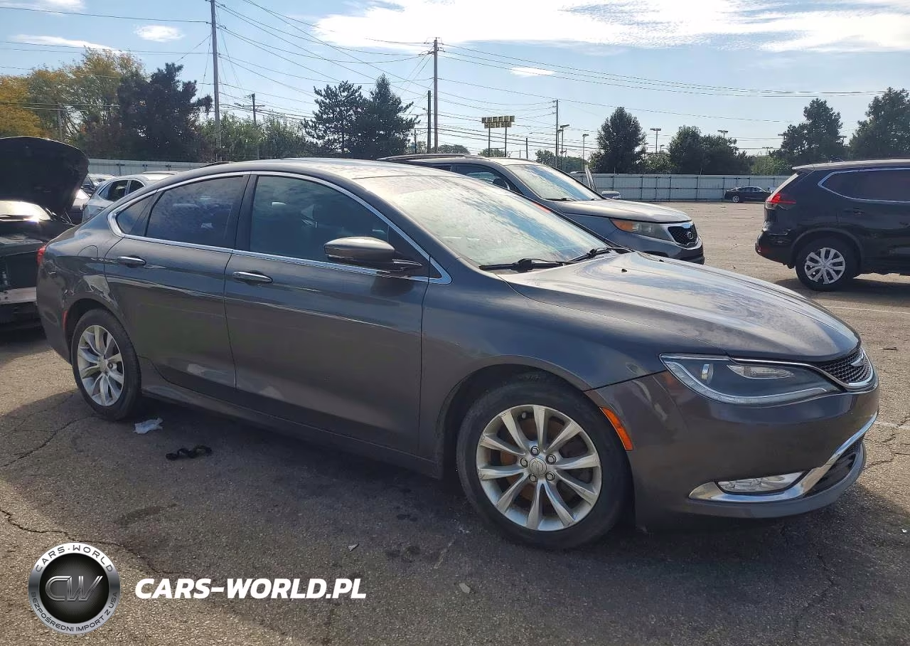 2015 Chrysler 200 C VIN:1C3CCCCG6FN633732 - 4