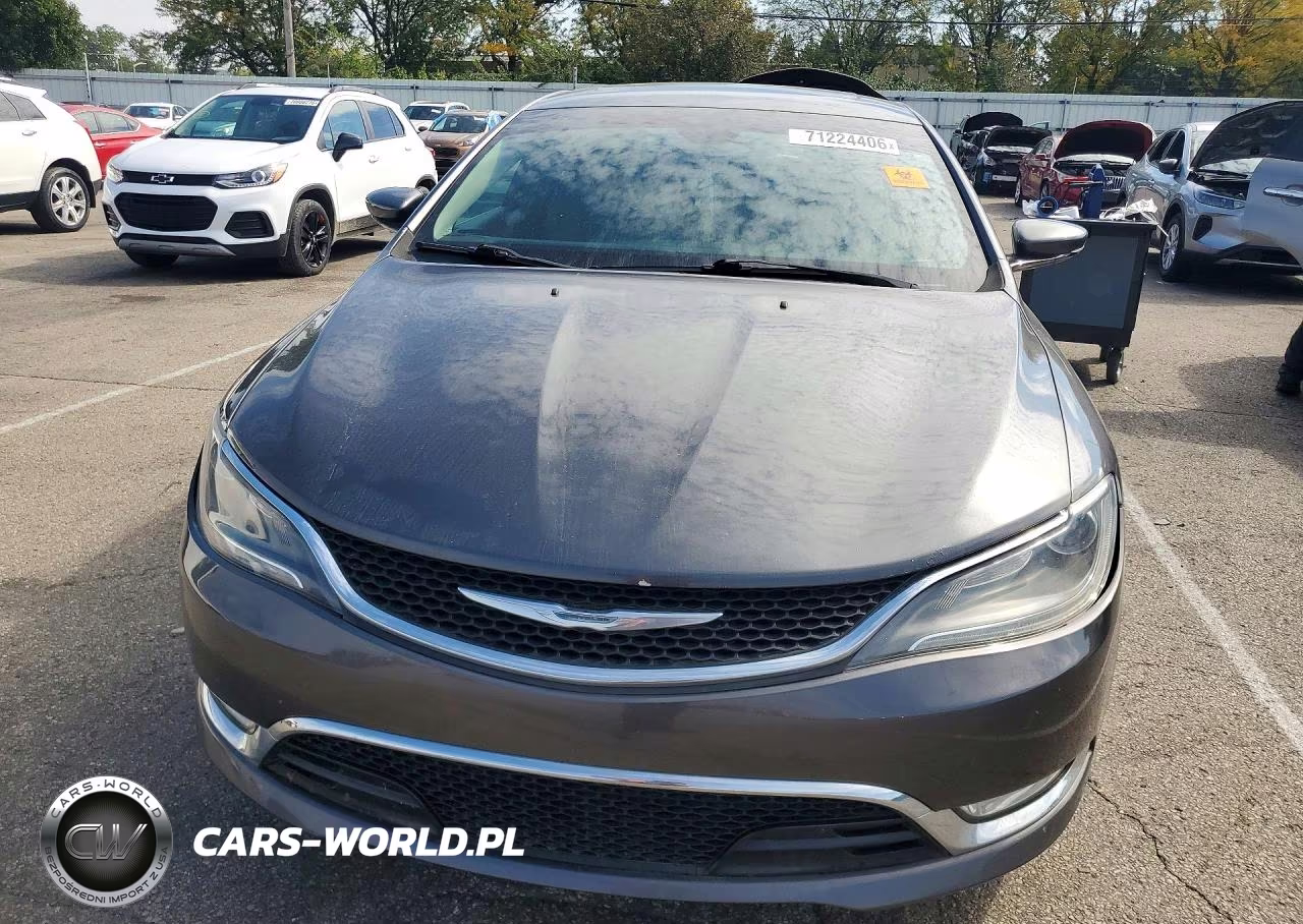 2015 Chrysler 200 C VIN:1C3CCCCG6FN633732 - 5