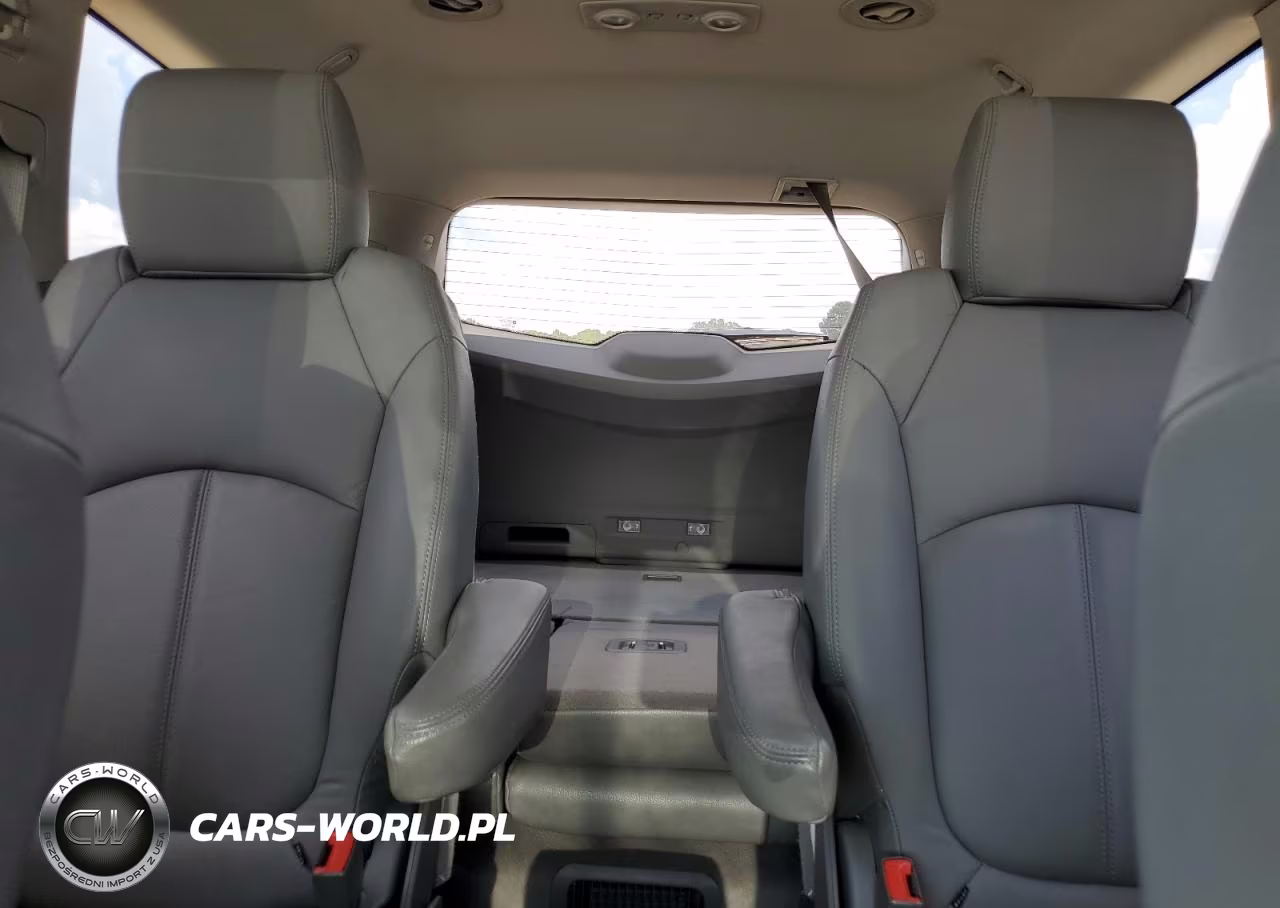 2011 Chevrolet Traverse Lt VIN:1GNKRGED6BJ157197 - 10