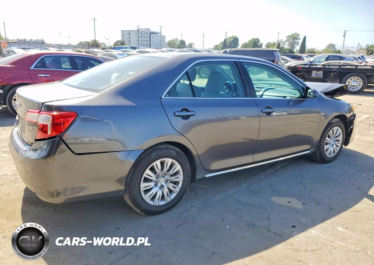 2013 Toyota Camry Le VIN:4T1BF1FK2DU250520 - 3