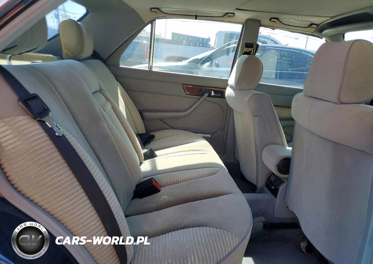1982 Mercedes-Benz 380-Class VIN:WDB12602212072448 - 10