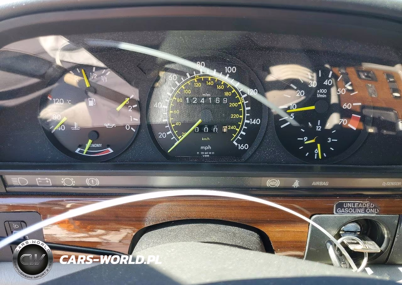 1982 Mercedes-Benz 380-Class VIN:WDB12602212072448 - 9