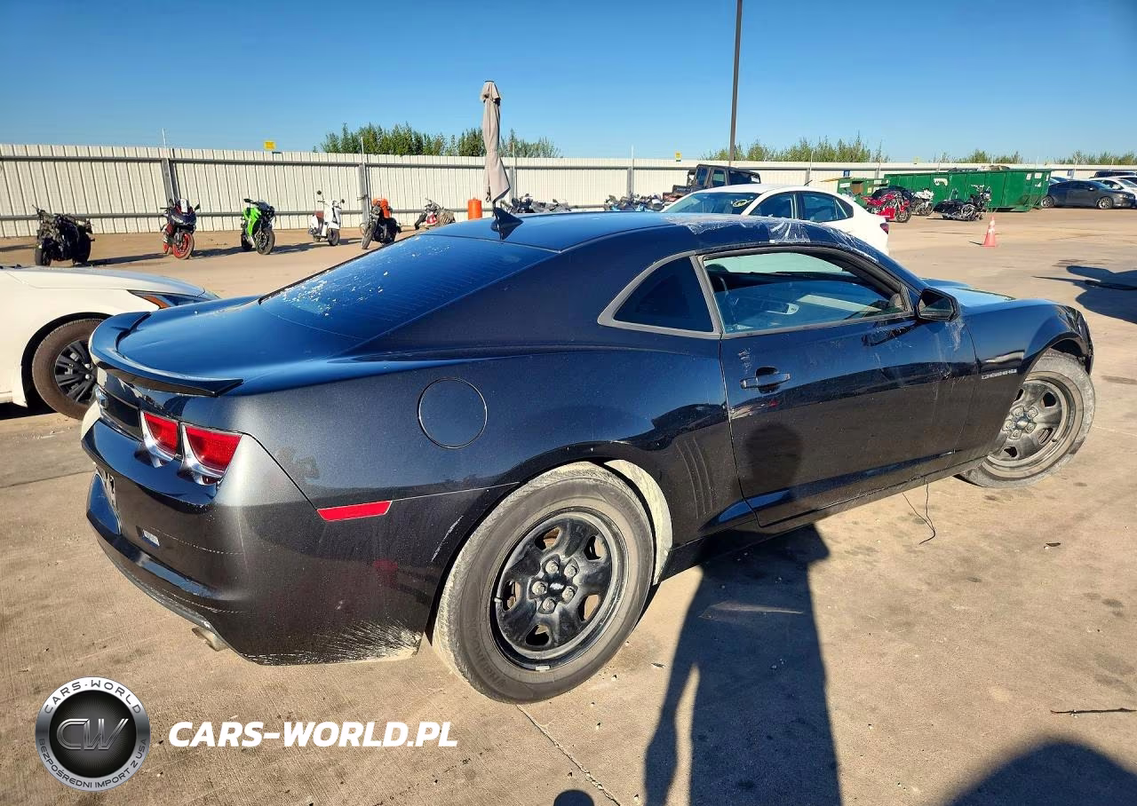 2013 Chevrolet Camaro Ls VIN:2G1FA1E30D9179550 - 3