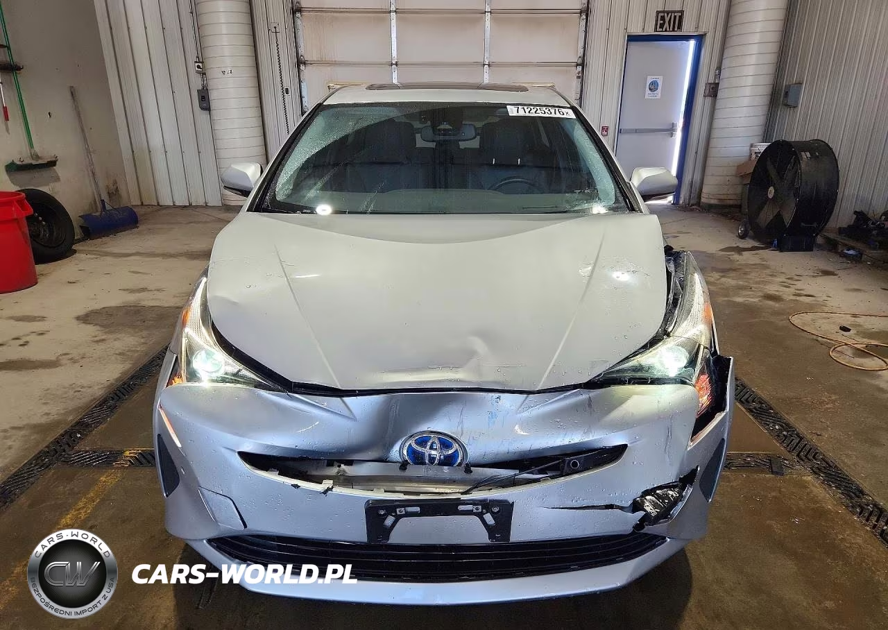 2016 Toyota Prius Four VIN:JTDKARFU0G3527422 - 5