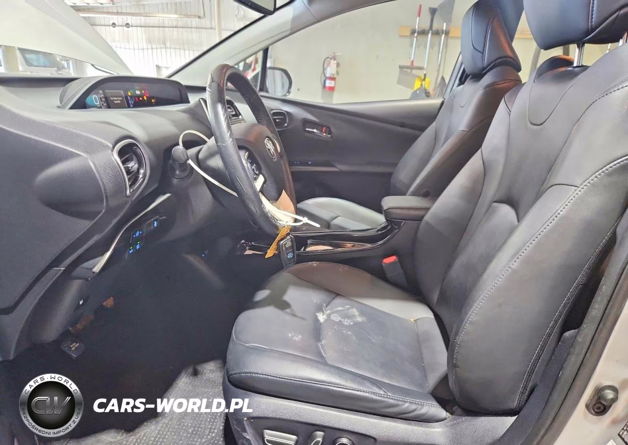 2016 Toyota Prius Four VIN:JTDKARFU0G3527422 - 7