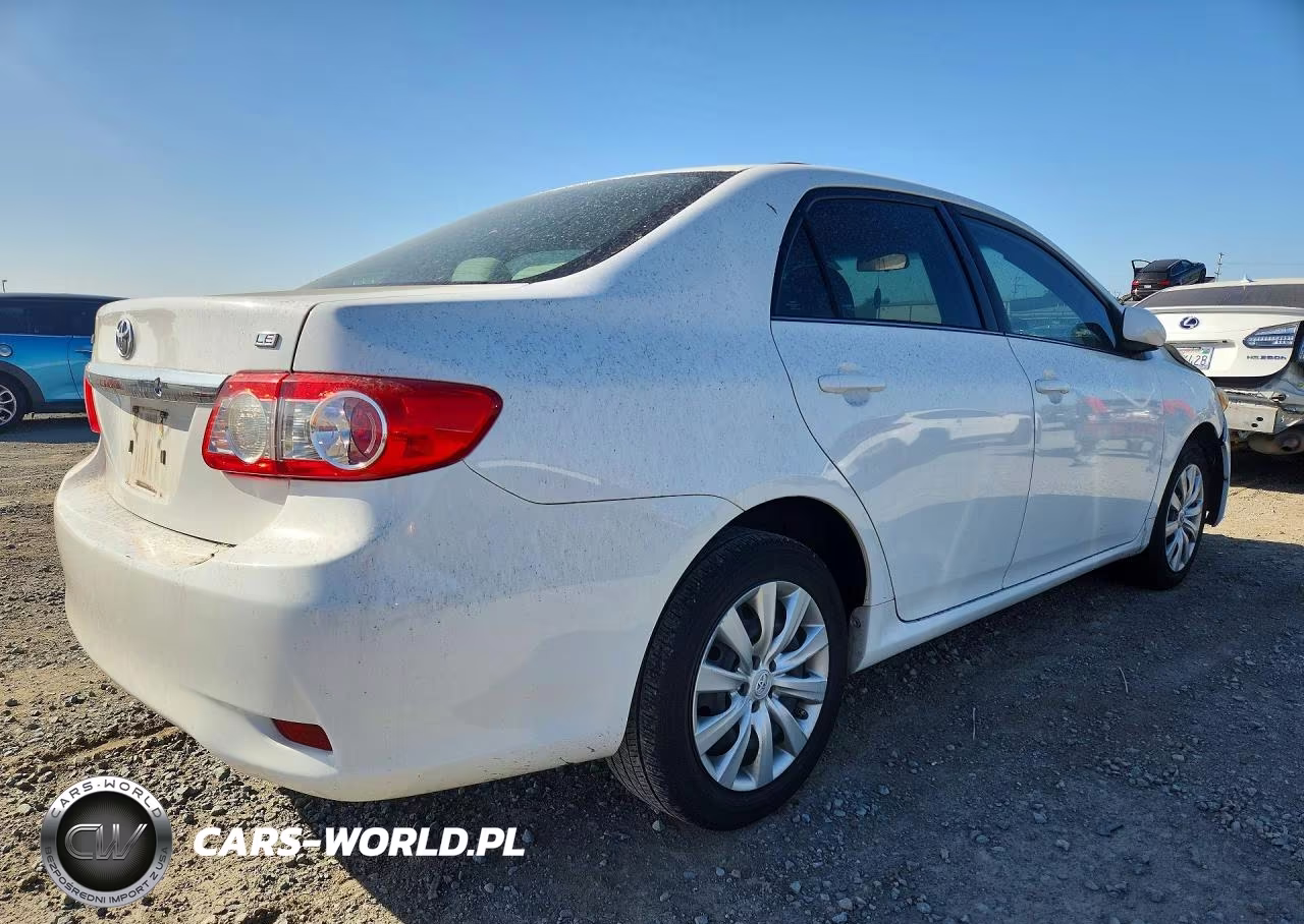2013 Toyota Corolla Le VIN:5YFBU4EE1DP152440 - 3