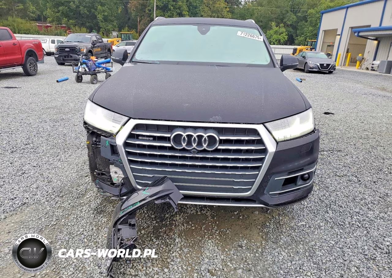 2018 Audi Q7 Premium Plus VIN:WA1LAAF78JD022790 - 5