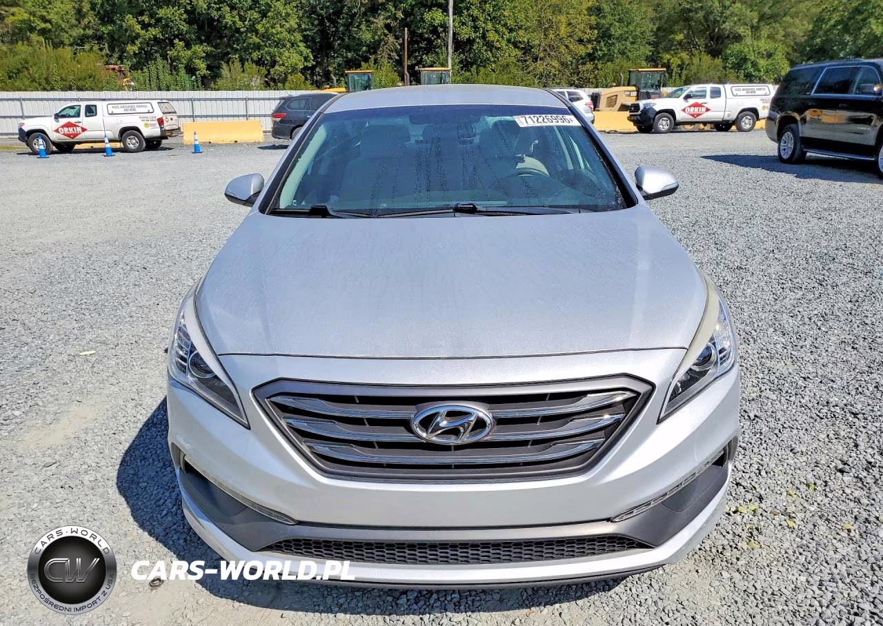 2015 Hyundai Sonata Sport VIN:5NPE34AF2FH110535 - 5