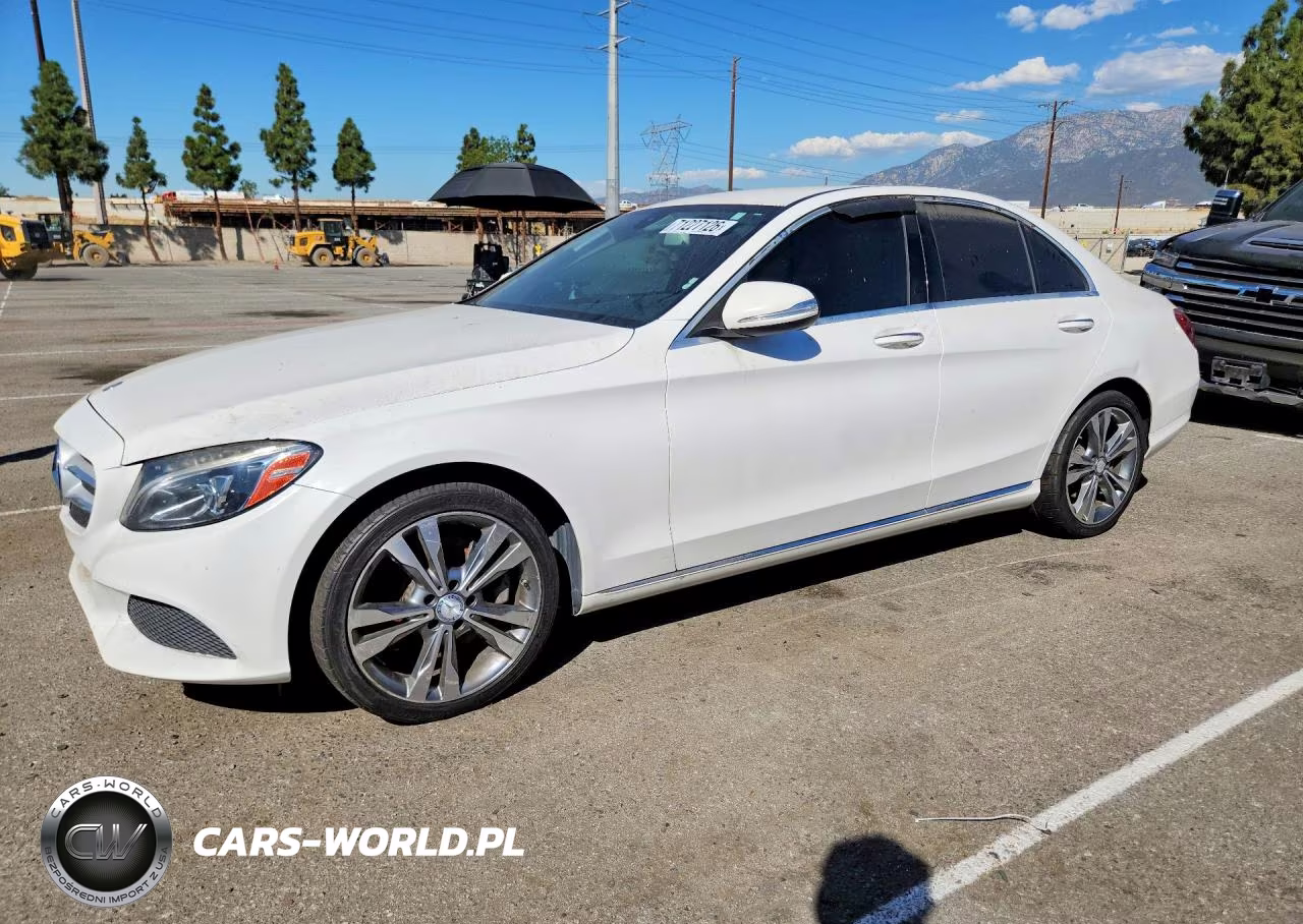 2015 Mercedes-Benz C 300 4Matic VIN:55SWF4KB1FU013590 - 1