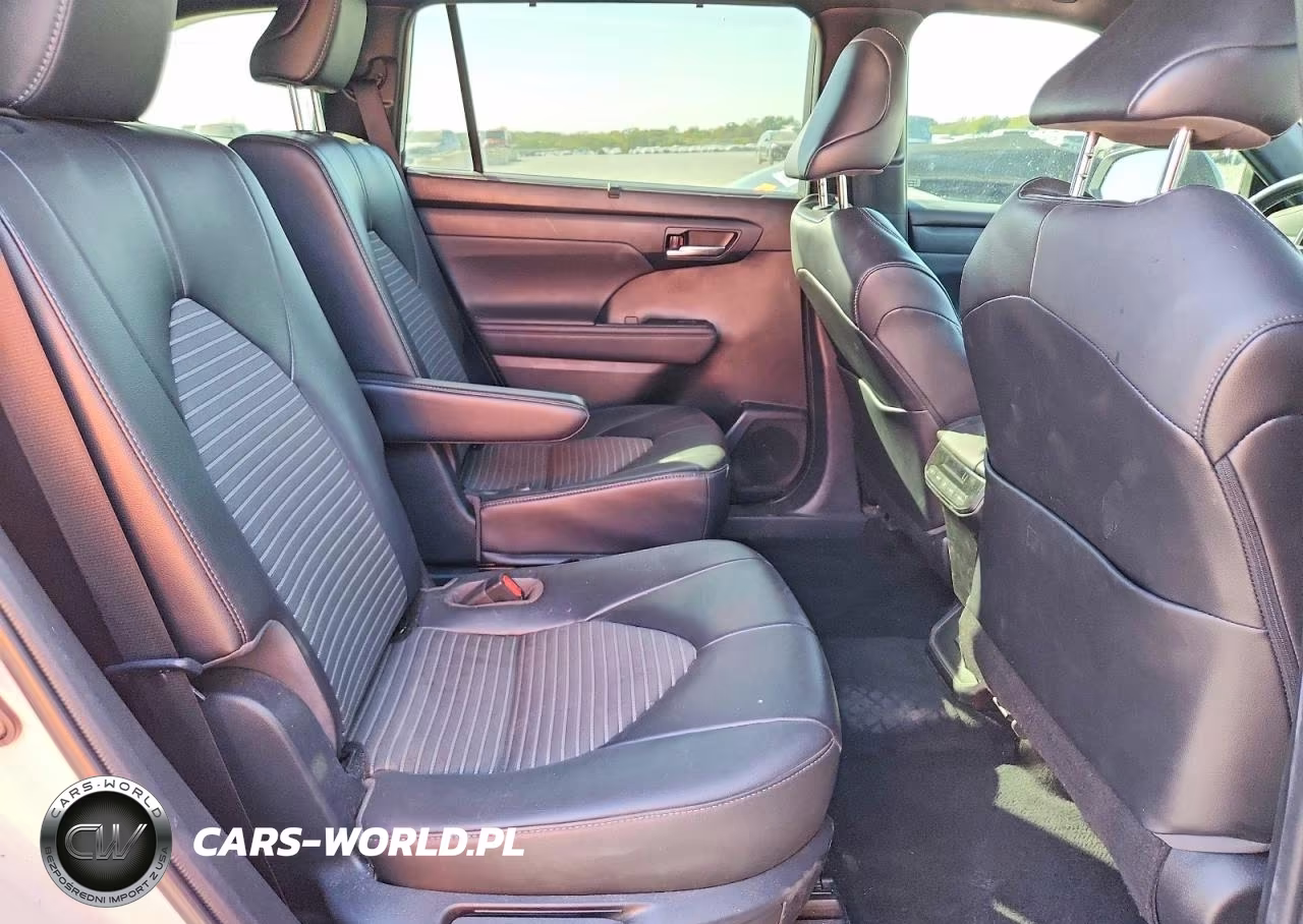 2022 Toyota Highlander Xse VIN:5TDLZRBH0NS243340 - 11
