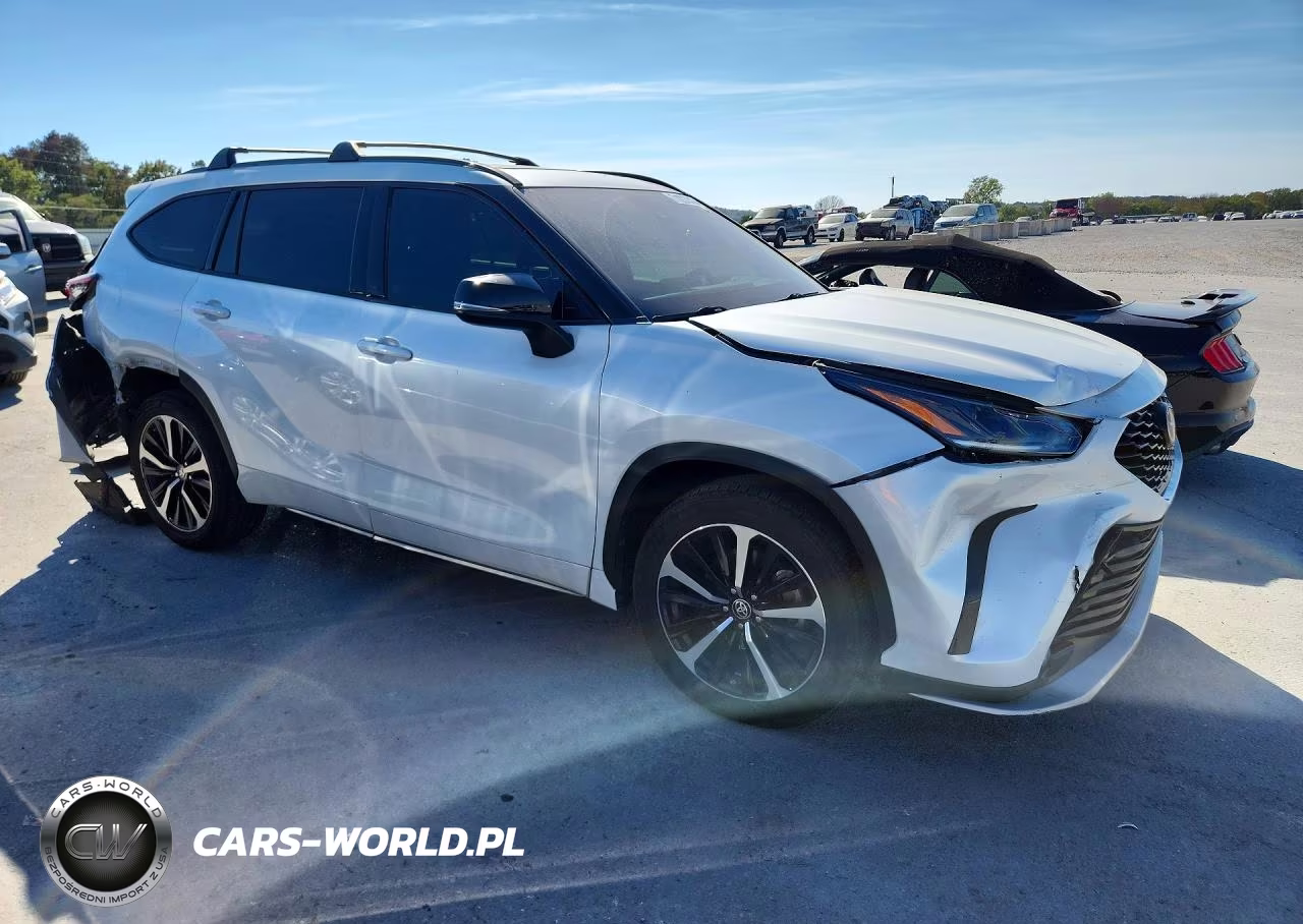 2022 Toyota Highlander Xse VIN:5TDLZRBH0NS243340 - 4