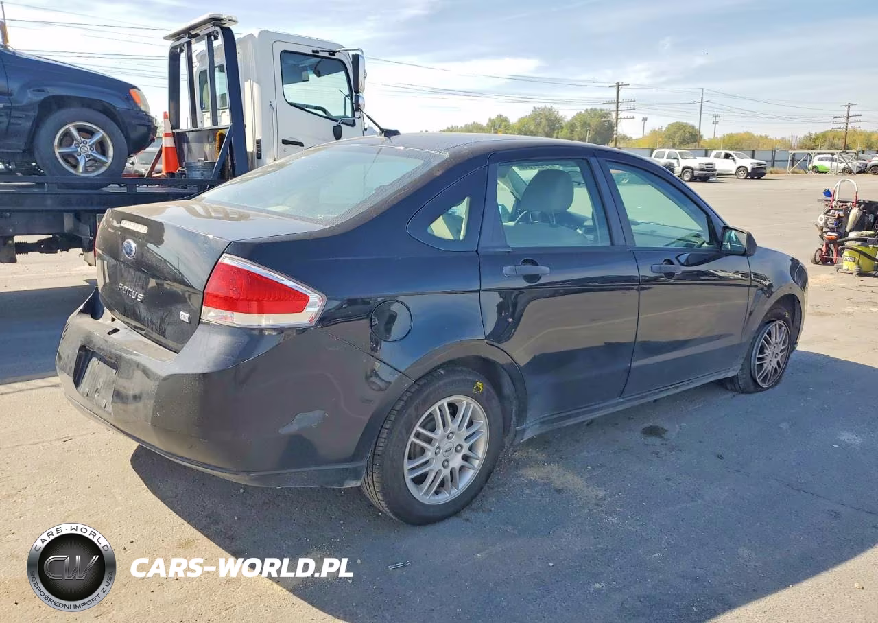 2010 Ford Focus Se VIN:1FAHP3FN9AW217991 - 3