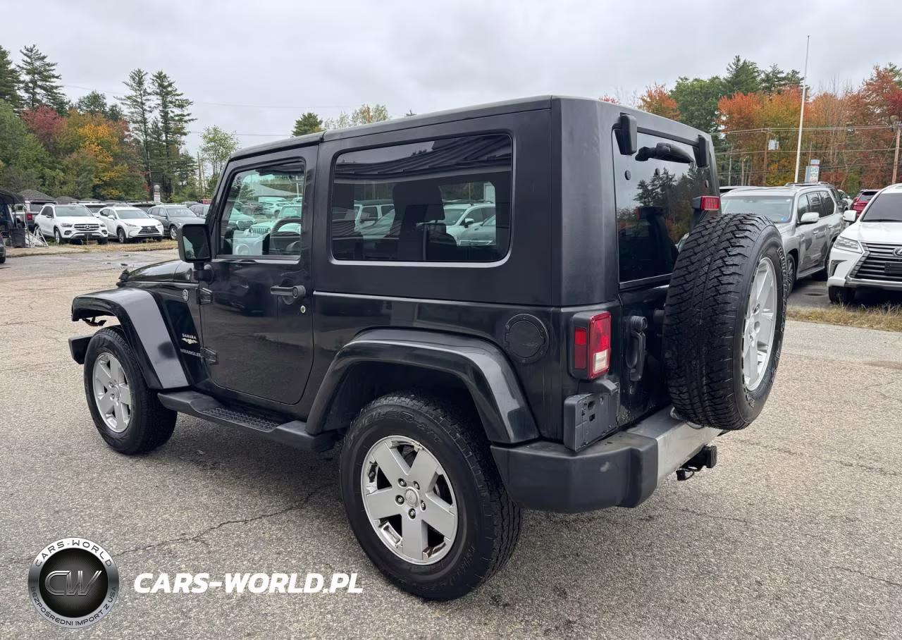 2008 Jeep Wrangler Sahara VIN:1J4FA54118L536421 - 3
