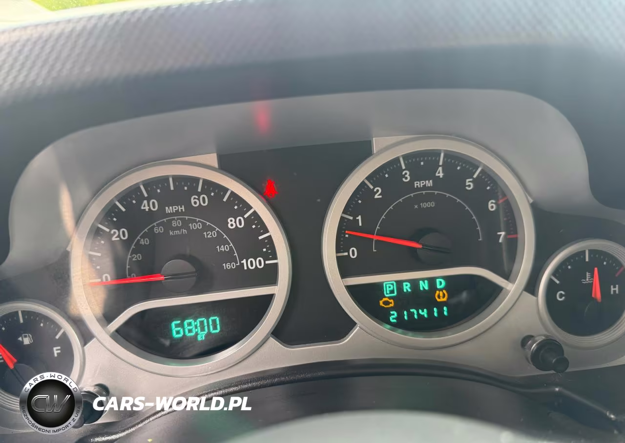2008 Jeep Wrangler Sahara VIN:1J4FA54118L536421 - 8
