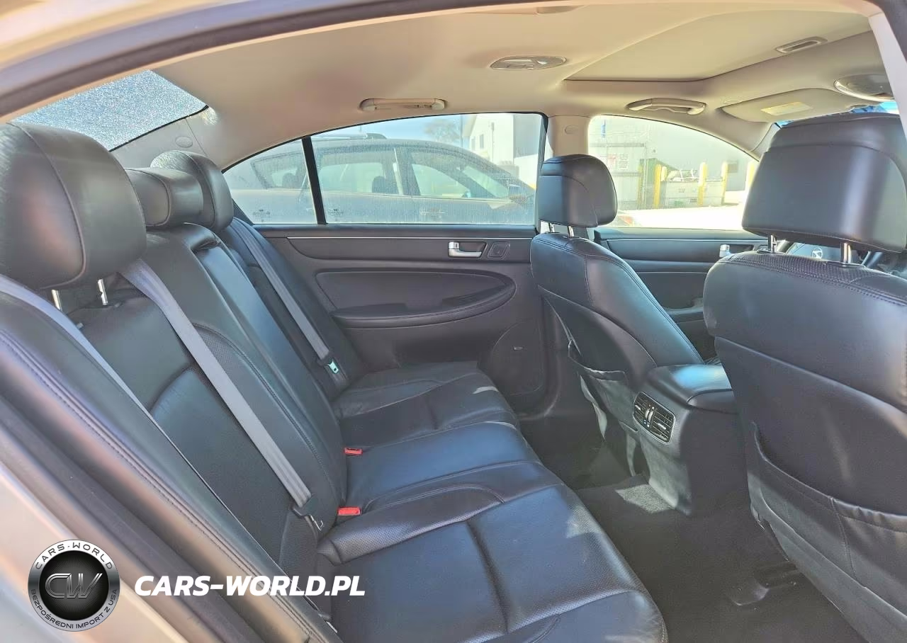 2012 Hyundai Genesis 3.8L VIN:KMHGC4DD0CU193334 - 10