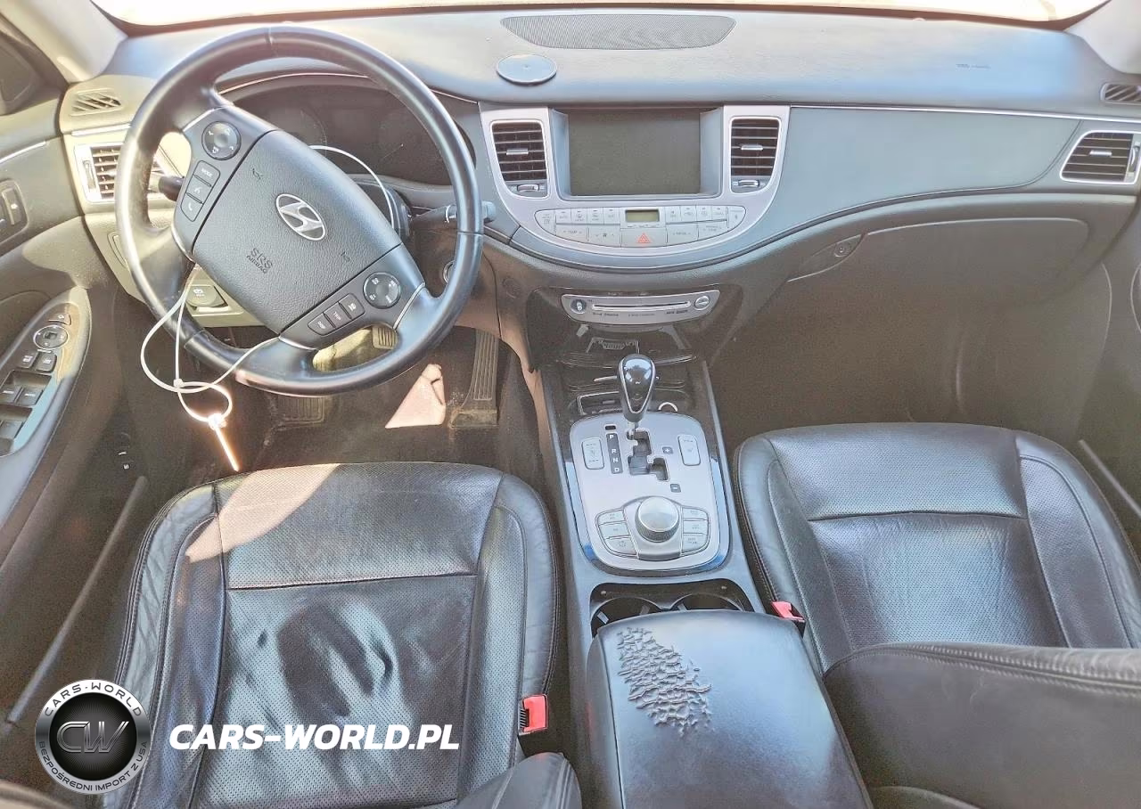 2012 Hyundai Genesis 3.8L VIN:KMHGC4DD0CU193334 - 8