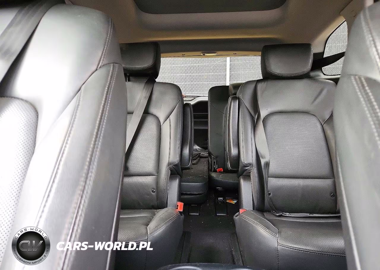2017 Hyundai Santa Fe Limited Ultimate VIN:KM8SRDHF4HU236567 - 10
