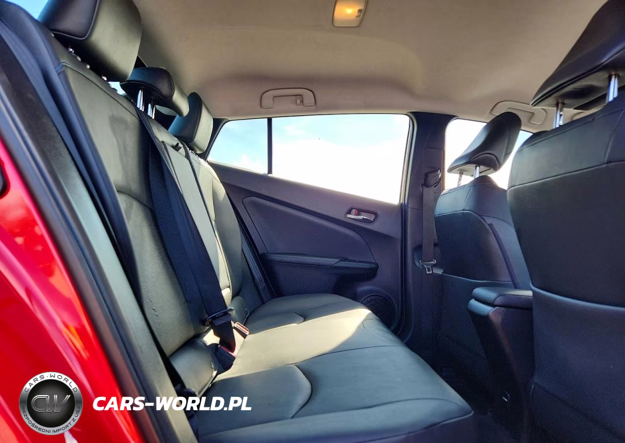 2017 Toyota Prius Four Touring VIN:JTDKARFUXH3053593 - 10