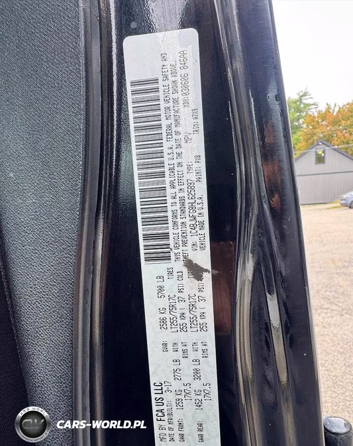 2017 Jeep Wrangler Unlimited Rubicon VIN:1C4BJWFG8HL625897 - 10