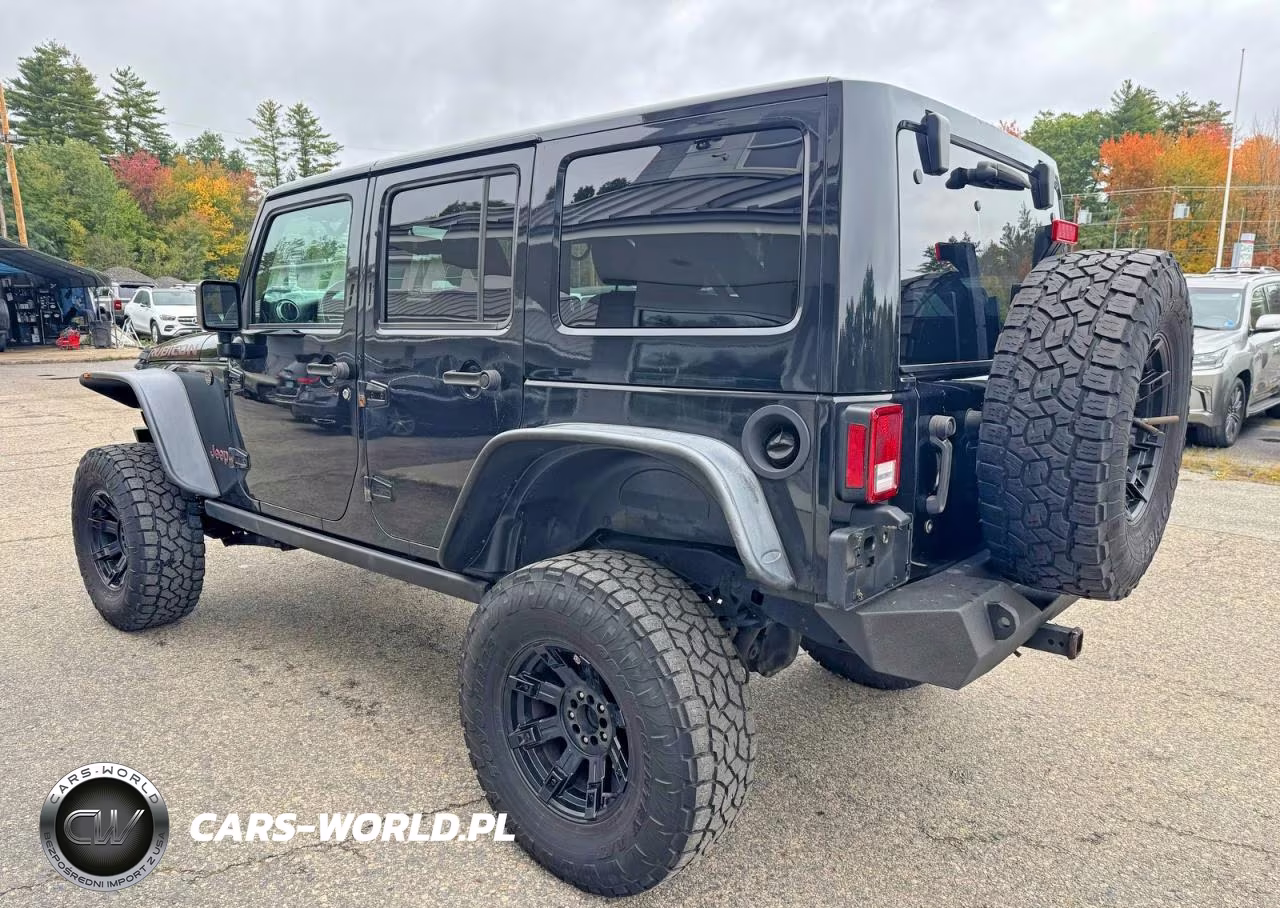 2017 Jeep Wrangler Unlimited Rubicon VIN:1C4BJWFG8HL625897 - 3