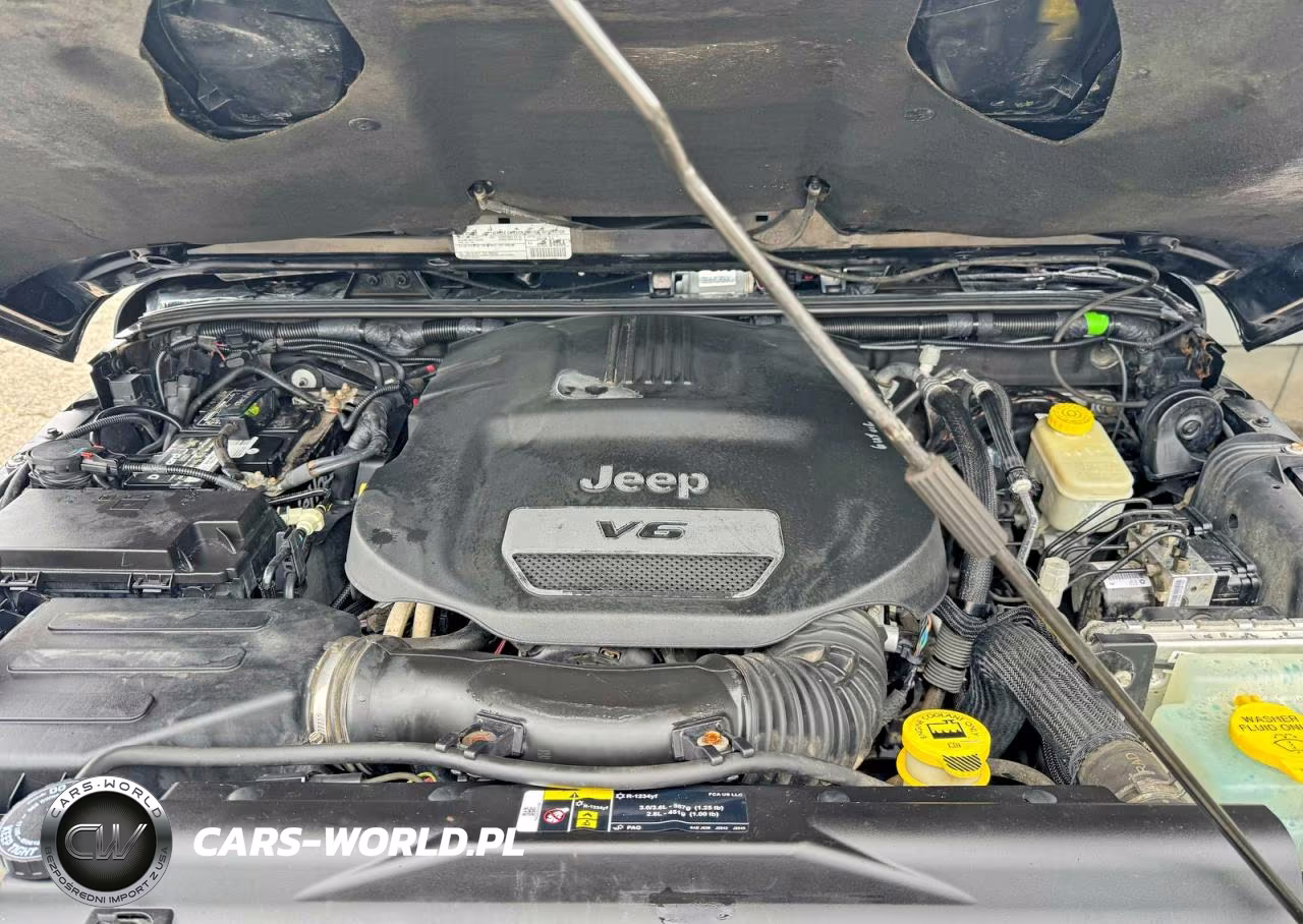2017 Jeep Wrangler Unlimited Rubicon VIN:1C4BJWFG8HL625897 - 7