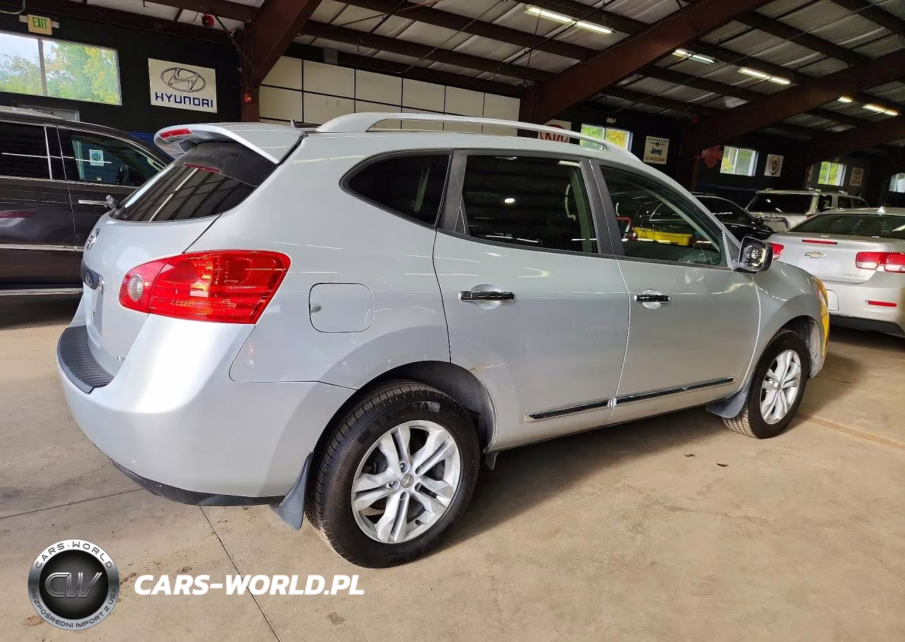 2015 Nissan Rogue Select S VIN:JN8AS5MV1FW769358 - 3