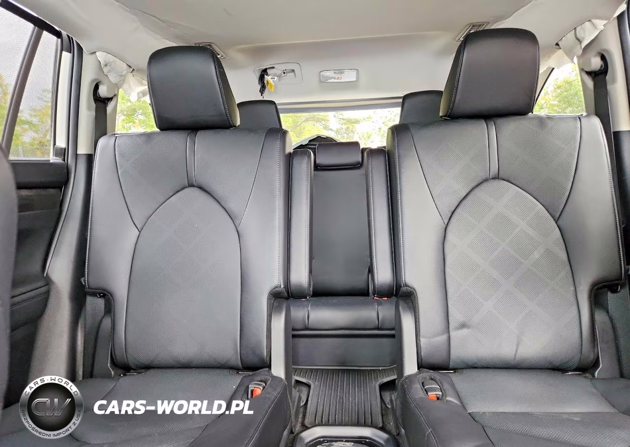 2024 Toyota Highlander Platinum VIN:5TDKDRBH7RS542128 - 10