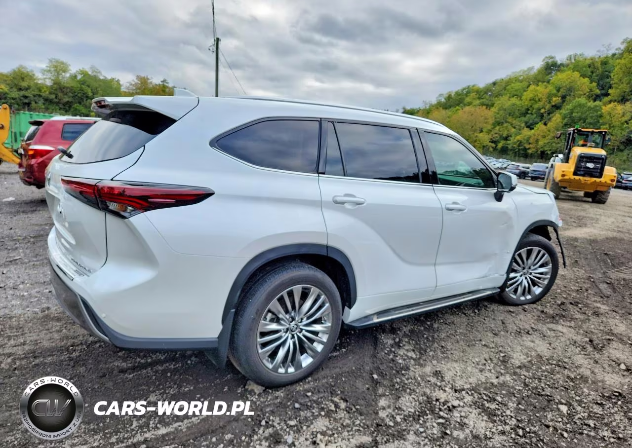 2024 Toyota Highlander Platinum VIN:5TDKDRBH7RS542128 - 3