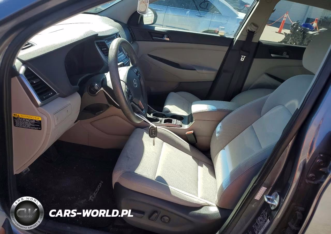 2017 Hyundai Tucson Se VIN:KM8J3CA4XHU385128 - 7