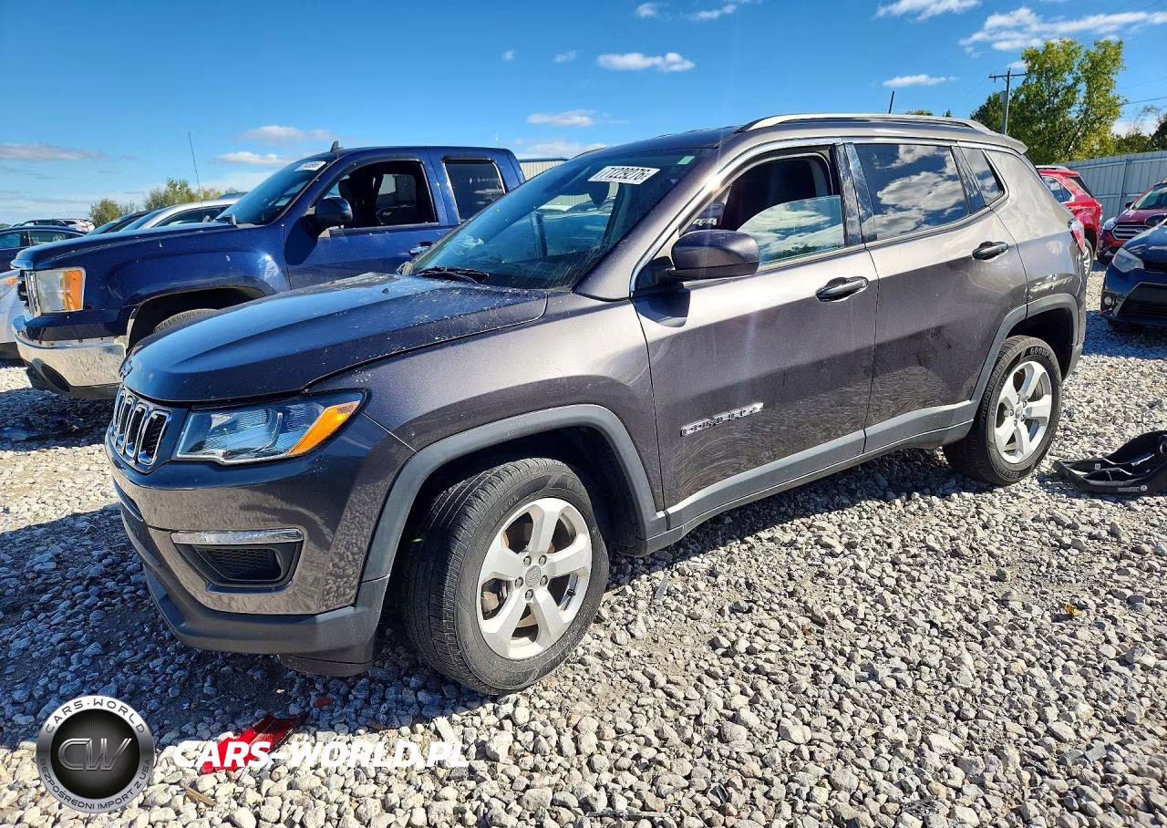 2018 Jeep Compass Latitude VIN:3C4NJDBB5JT283864 - 1